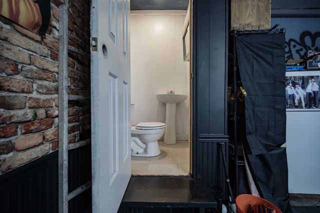 1704 3rd Ave, Manchester, TN 37355