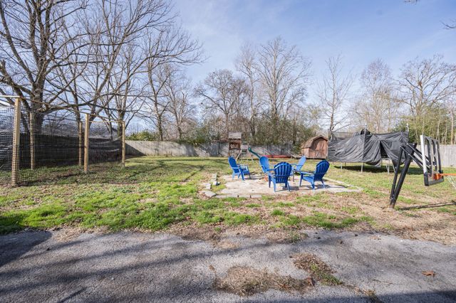 1704 3rd Ave, Manchester, TN 37355