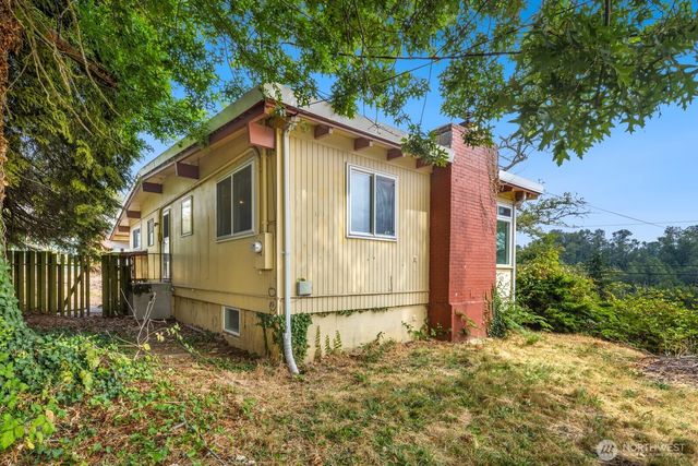9671 41st Avenue S, Seattle, WA 98118