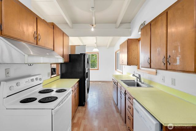 9671 41st Avenue S, Seattle, WA 98118