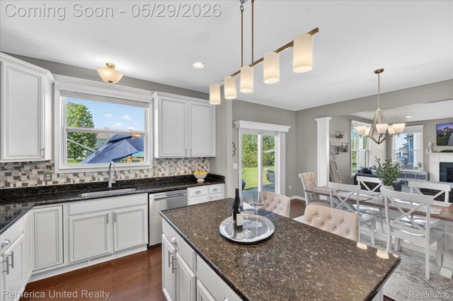 10948 Bouldercrest Drive, Green Oak Township, MI 48178