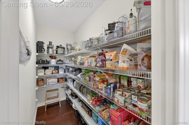 10948 Bouldercrest Drive, Green Oak Township, MI 48178