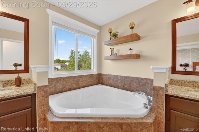 10948 Bouldercrest Drive, Green Oak Township, MI 48178