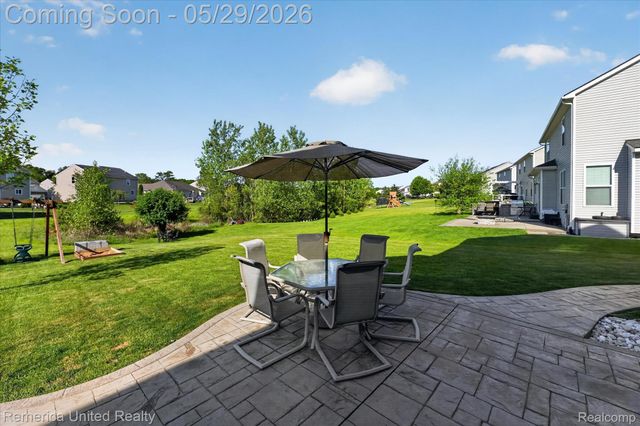 10948 Bouldercrest Drive, Green Oak Township, MI 48178