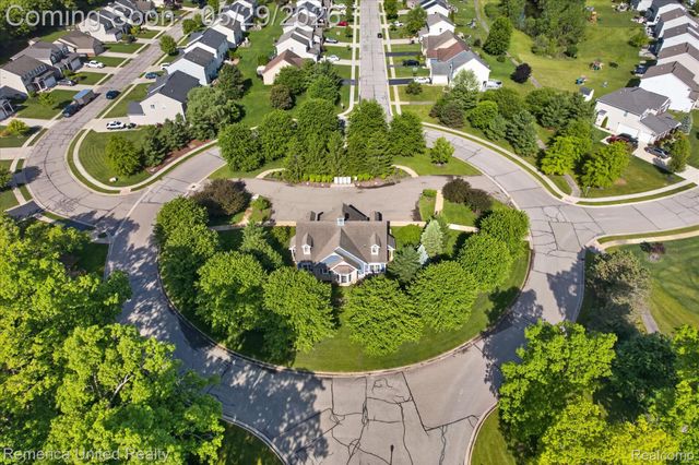 10948 Bouldercrest Drive, Green Oak Township, MI 48178