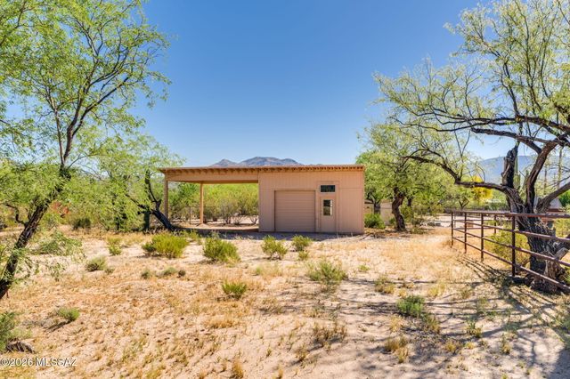 11421 E Holster Drive, Tucson, AZ 85749