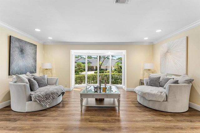 3790 Kings Way, Boca Raton, FL 33434