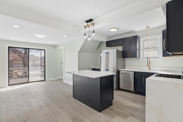 6347 S Kenneth Avenue, Chicago, IL 60629