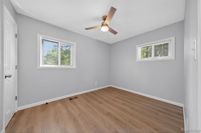 26692 Lorenz Street, Madison Heights, MI 48071