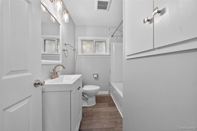 26692 Lorenz Street, Madison Heights, MI 48071