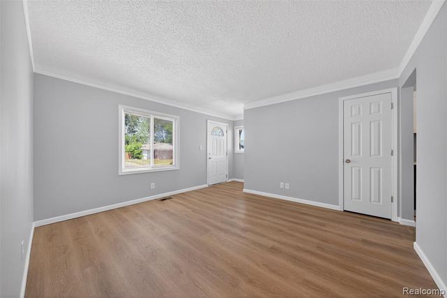 26692 Lorenz Street, Madison Heights, MI 48071