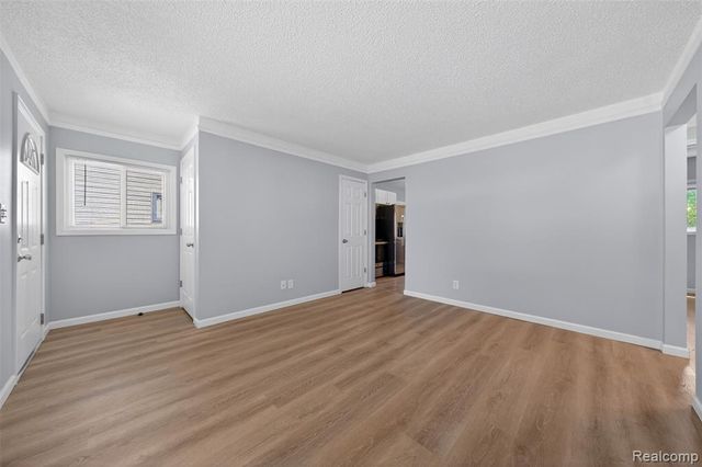 26692 Lorenz Street, Madison Heights, MI 48071