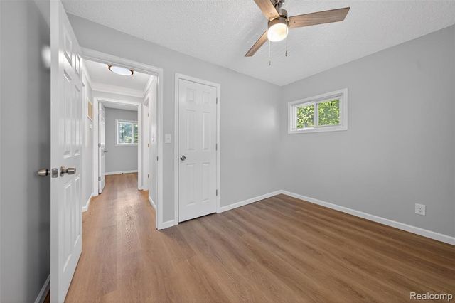 26692 Lorenz Street, Madison Heights, MI 48071
