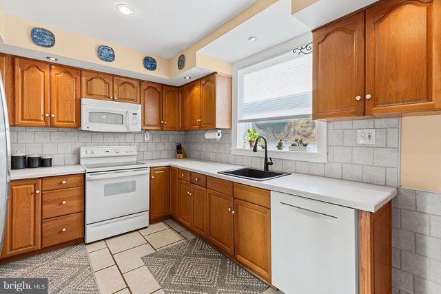 1666 BROWN AVE, Bensalem, PA 19020