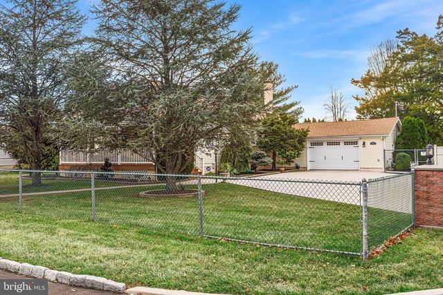 1666 BROWN AVE, Bensalem, PA 19020