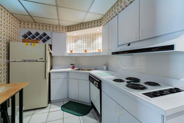 1408 Brickell Bay Drive 414, Miami, FL 33131