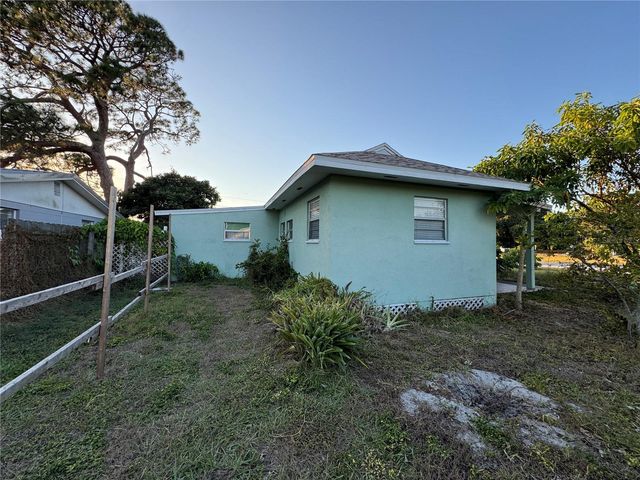 4990 80TH STREET N, St Petersburg, FL 33709