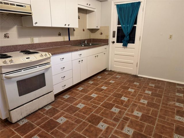 4990 80TH STREET N, St Petersburg, FL 33709