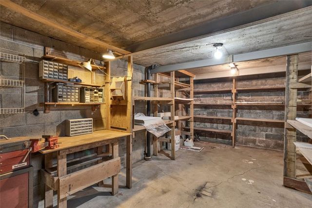 15 Pleasant Dr, Monessen, PA 15062