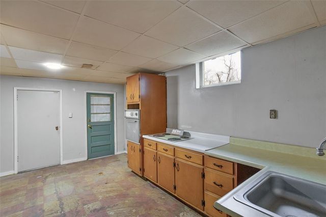 15 Pleasant Dr, Monessen, PA 15062