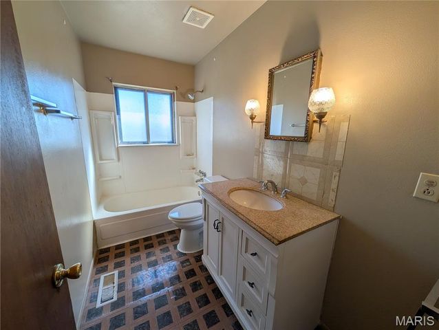 6188 Dupree Avenue, Ferguson, MO 63135