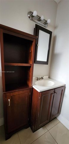 1818 SW 22nd St 2, Fort Lauderdale, FL 33315