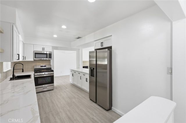 371 E Mariposa Drive, Rialto, CA 92376