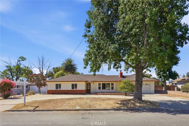 371 E Mariposa Drive, Rialto, CA 92376