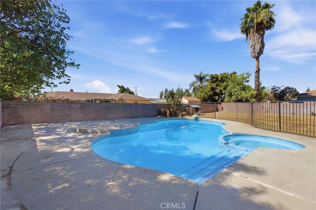 371 E Mariposa Drive, Rialto, CA 92376