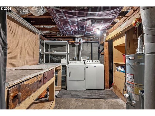 5753 Sw VERMONT St, Portland, OR 97219