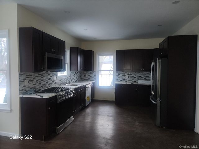 110 S 6th Avenue, Mount Vernon, NY 10550