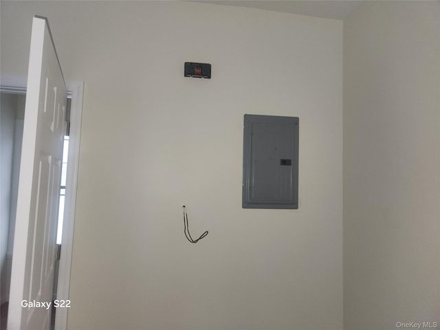 110 S 6th Avenue, Mount Vernon, NY 10550