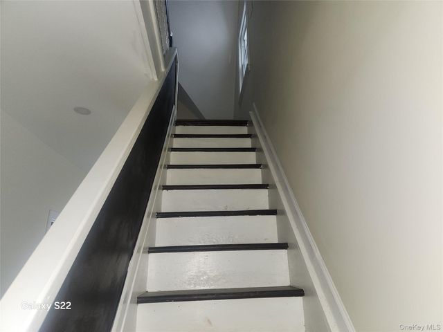 110 S 6th Avenue, Mount Vernon, NY 10550