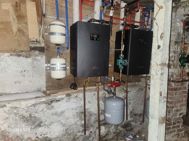 110 S 6th Avenue, Mount Vernon, NY 10550