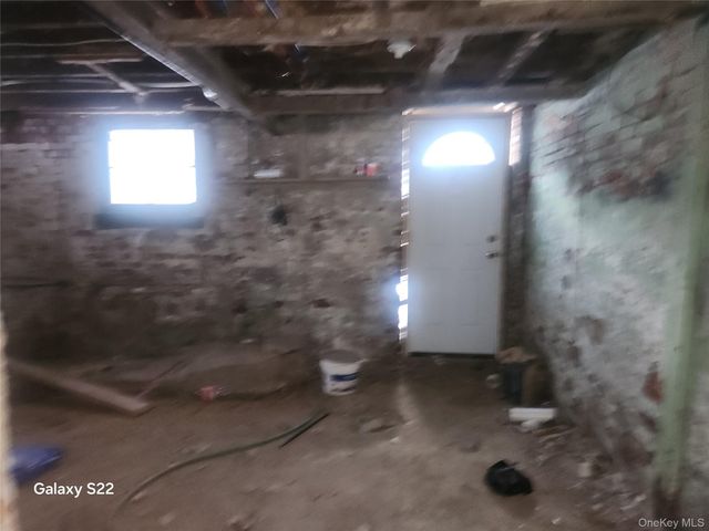 110 S 6th Avenue, Mount Vernon, NY 10550