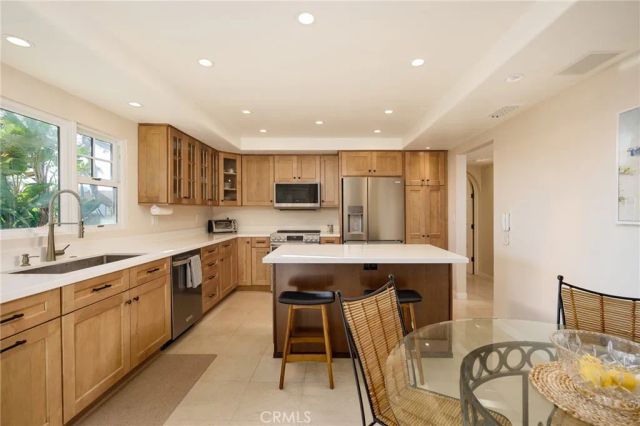 16581 Melville Circle, Huntington Beach, CA 92649