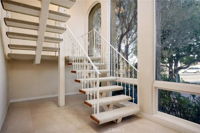 16581 Melville Circle, Huntington Beach, CA 92649