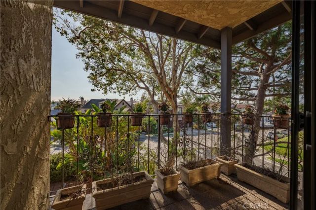16581 Melville Circle, Huntington Beach, CA 92649