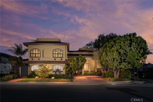 16581 Melville Circle, Huntington Beach, CA 92649