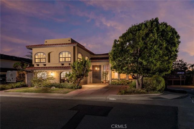 16581 Melville Circle, Huntington Beach, CA 92649