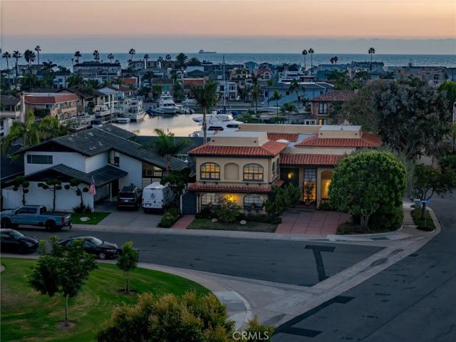 16581 Melville Circle, Huntington Beach, CA 92649
