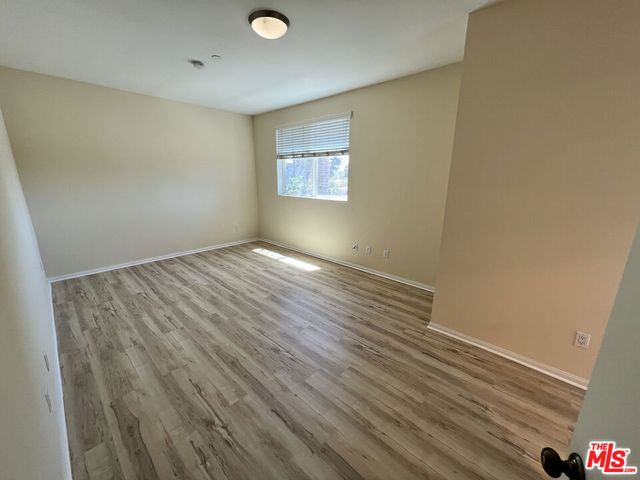 13941 Sherman Way 205, Van Nuys, CA 91405