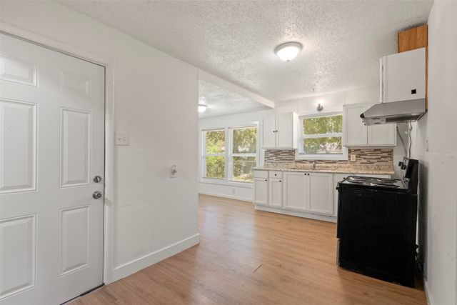 1305 Anthony Street, Gainesville, TX 76240