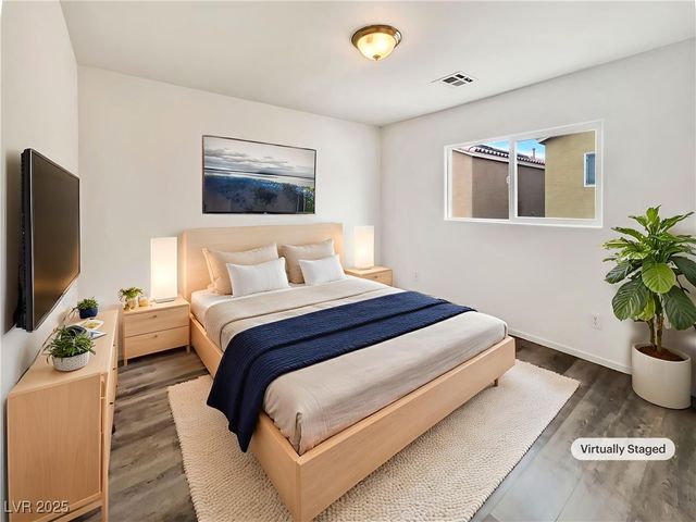 9133 Black Beauty Street, Las Vegas, NV 89113