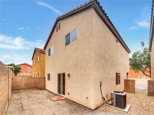 9133 Black Beauty Street, Las Vegas, NV 89113