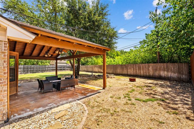 1032 Kane Street, Benbrook, TX 76126