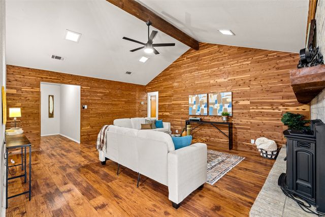 1032 Kane Street, Benbrook, TX 76126