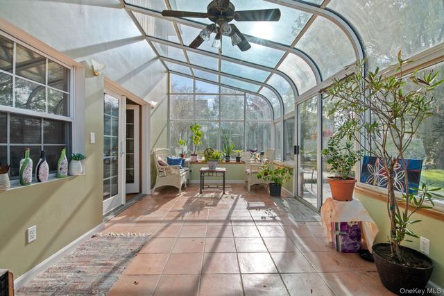 89 Nottingham Road, Manhasset Hills, NY 11040