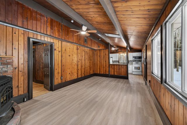 6 Birch Tree Lane, Hillsborough, NH 03244