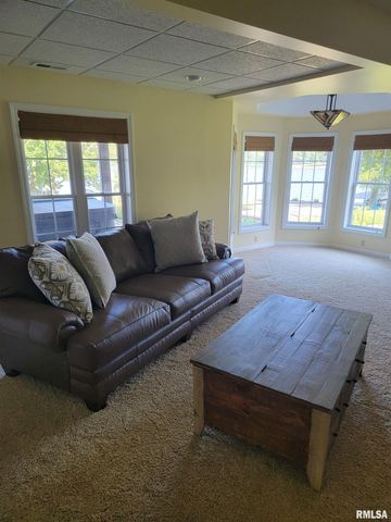 2419 EASTWOOD Drive, Taylorville, IL 62568